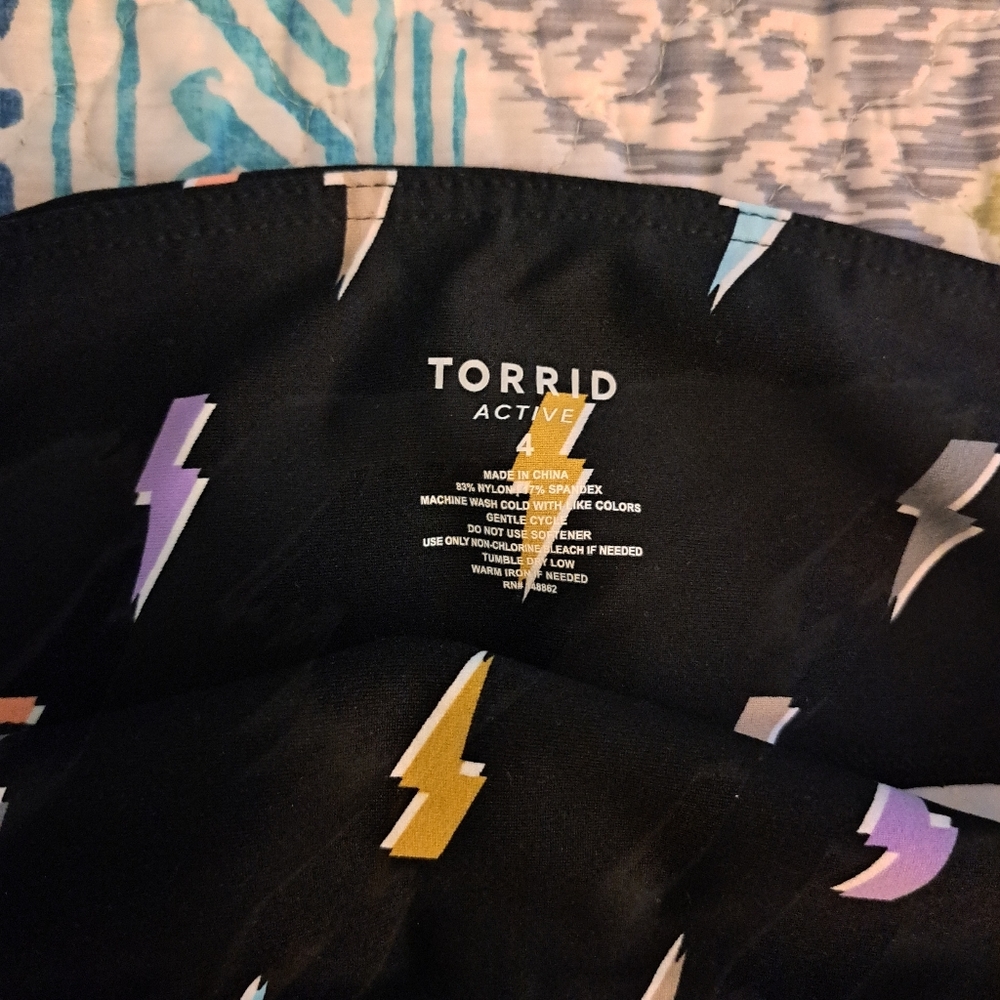 Torrid size 4 active leggings
